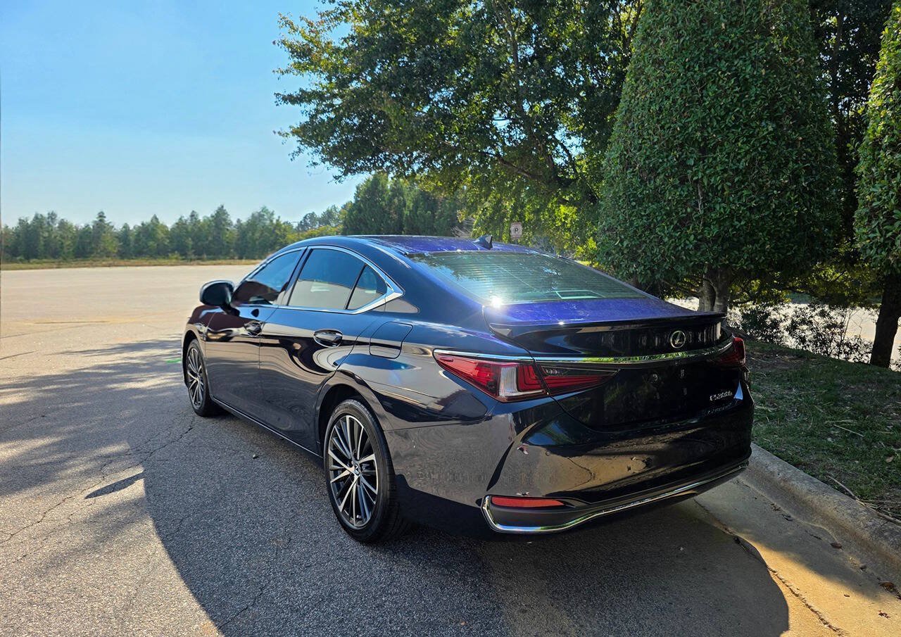 Used 2024 Lexus ES 300h w/ Premium Package FWD image 3