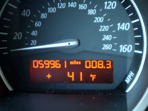 Used 2005 BMW Z4 2.5i image 33