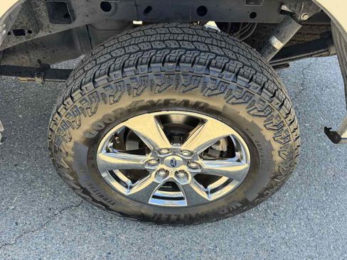 Used 2020 Ford F150 XLT w/ Equipment Group 302A Luxury AWD/4WD image 36