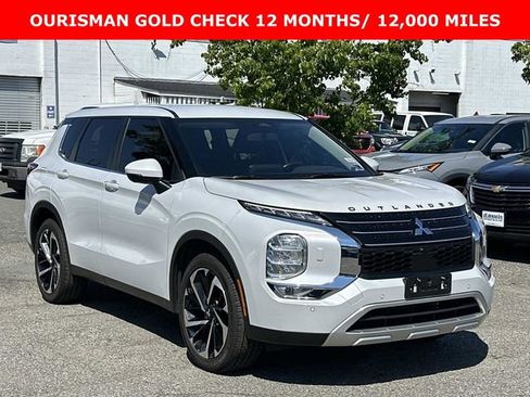 Used 2024 Mitsubishi Outlander SE AWD/4WD image 1