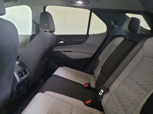 Used 2023 Chevrolet Equinox LT w/ Driver Convenience Package image 18