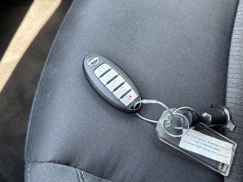 Used 2025 Nissan Altima 2.5 SV FWD image 20