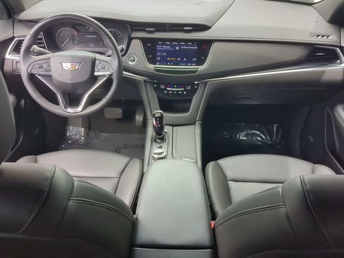 Used 2024 Cadillac XT6 Luxury FWD image 16