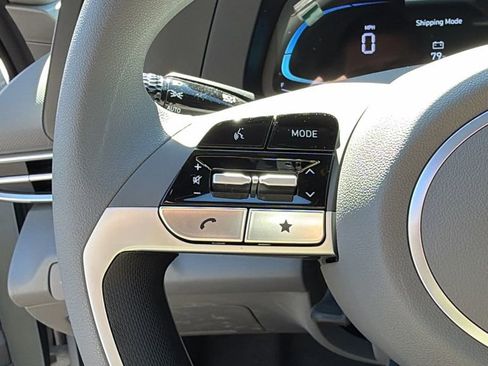 New 2026 Hyundai Elantra SE image 27