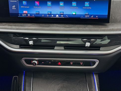 Used 2024 BMW X7 xDrive40i w/ Executive Package AWD/4WD image 13