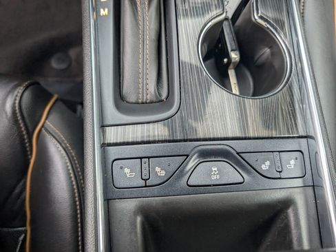 Used 2018 Chevrolet Impala Premier FWD image 17