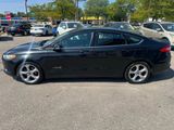 Used 2013 Ford Fusion SE image 2