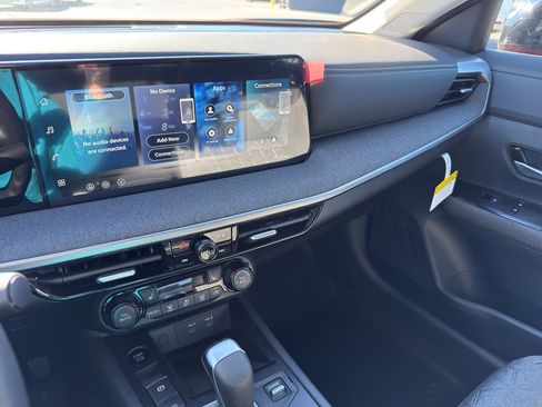 New 2026 Nissan Kicks SV w/ SV Premium Package image 21