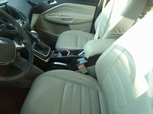 Used 2017 Ford C-MAX Titanium w/ Equipment Group 301A image 10