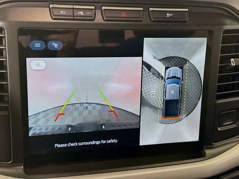 Used 2023 Ford F150 Lightning XLT image 19