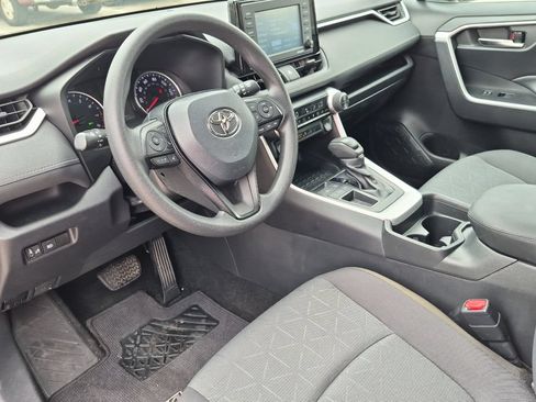 Used 2021 Toyota RAV4 XLE FWD image 10