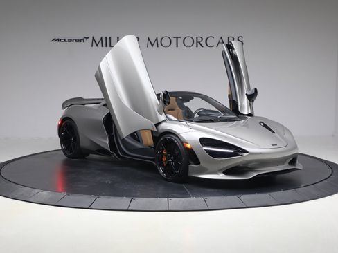 Used 2025 McLaren 750S TechLux image 30