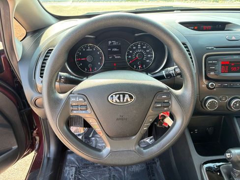 Used 2018 Kia Forte LX FWD image 9