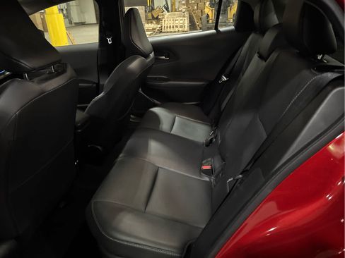 Certified 2025 Toyota Prius XLE FWD image 8