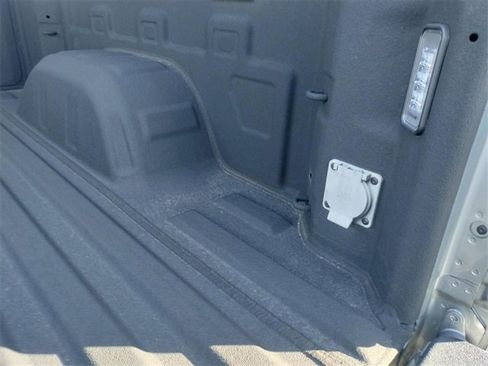 Used 2024 Chevrolet Silverado 1500 Custom image 9