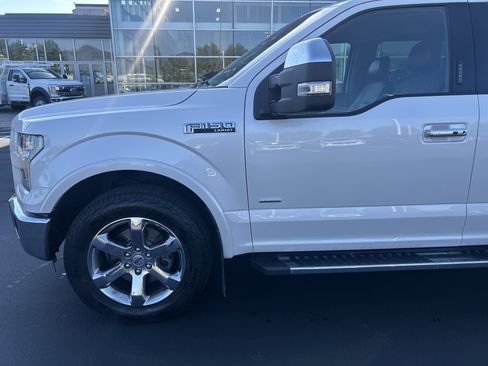 Used 2015 Ford F150 Lariat w/ Equipment Group 502A Luxury AWD/4WD image 9