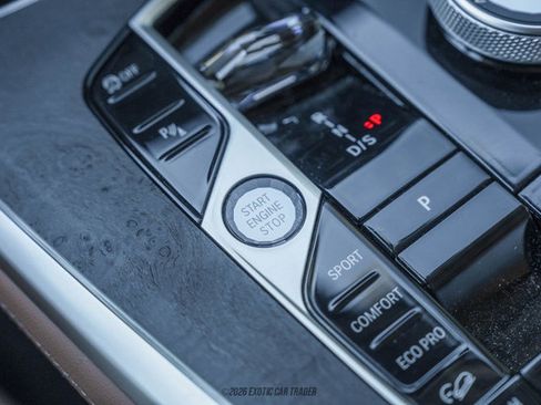 Used 2024 BMW X7 xDrive40i image 22