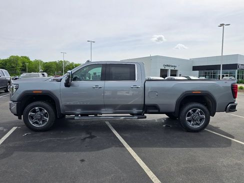 New 2026 GMC Sierra 3500 SLT w/ SLT Premium Package AWD/4WD image 7