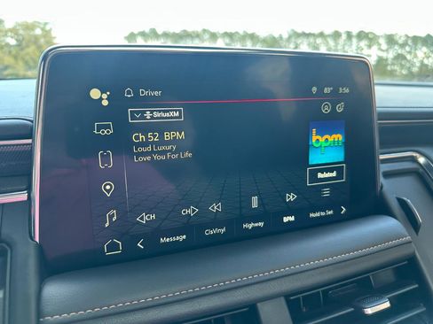 Used 2023 GMC Yukon XL AT4 image 52