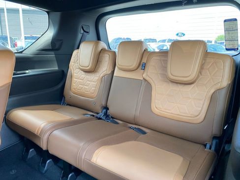 New 2025 Nissan Armada Platinum Reserve image 17