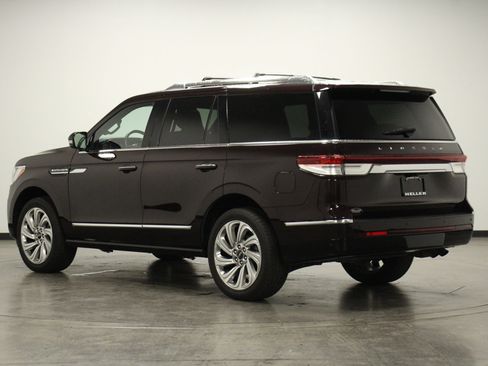 Used 2024 Lincoln Navigator Reserve image 6