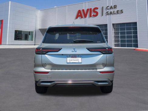 Used 2025 Mitsubishi Outlander SE AWD/4WD image 7
