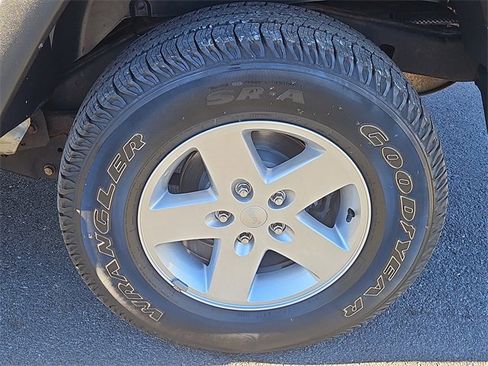 Used 2017 Jeep Wrangler Unlimited Sport w/ Quick Order Package 24S image 10