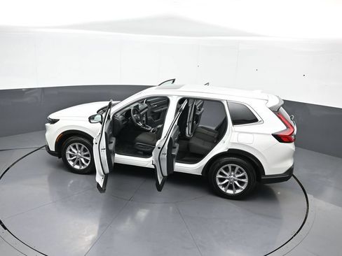 Certified 2025 Honda CR-V EX image 44