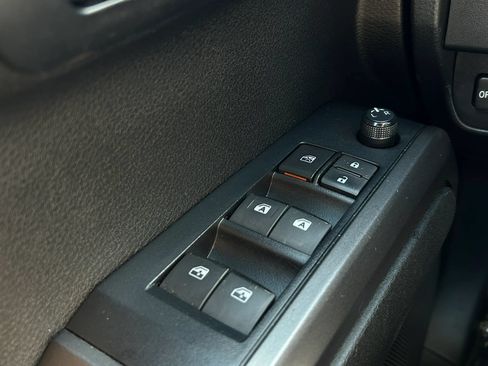 Used 2022 Toyota Tacoma TRD Sport w/ Technology Package AWD/4WD image 22