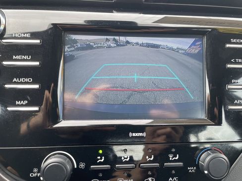 Used 2020 Toyota Camry LE FWD image 10
