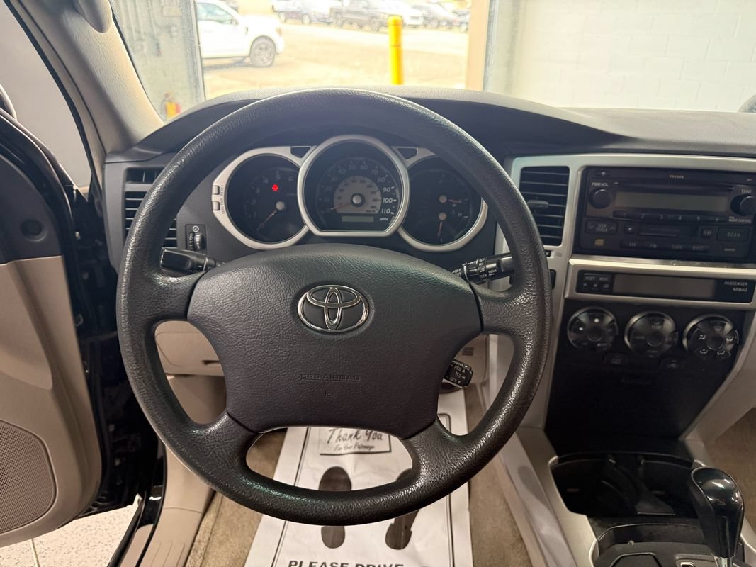 Used 2005 Toyota 4Runner SR5 AWD/4WD image 23