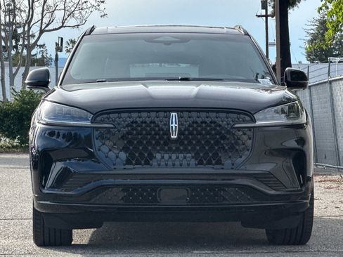 Used 2025 Lincoln Aviator Reserve w/ Jet Appearance Package image 9