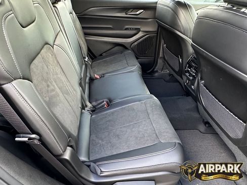 New 2025 Jeep Grand Cherokee L Altitude image 13