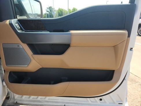 Used 2022 Ford F150 Lariat w/ Max Trailer Tow Package RWD image 16
