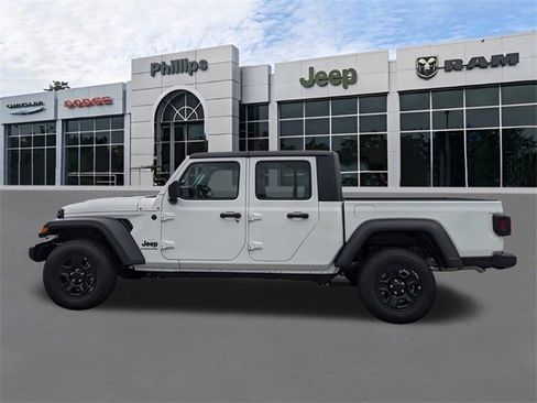 New 2025 Jeep Gladiator Sport image 7