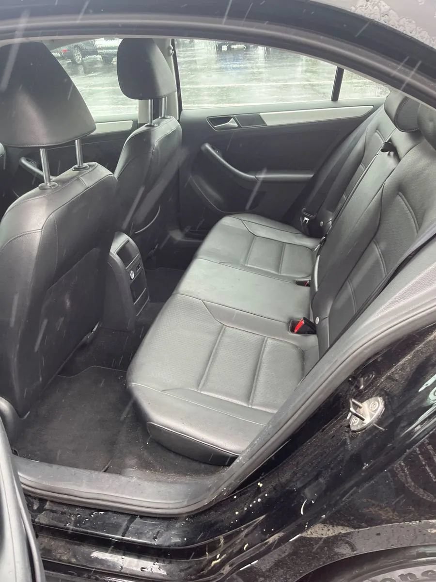 Used 2014 Volkswagen Jetta SE FWD image 4