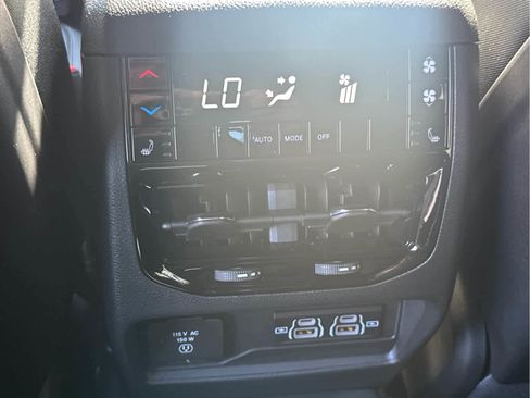 New 2025 Jeep Grand Cherokee L Limited w/ Black Appearance Package image 44