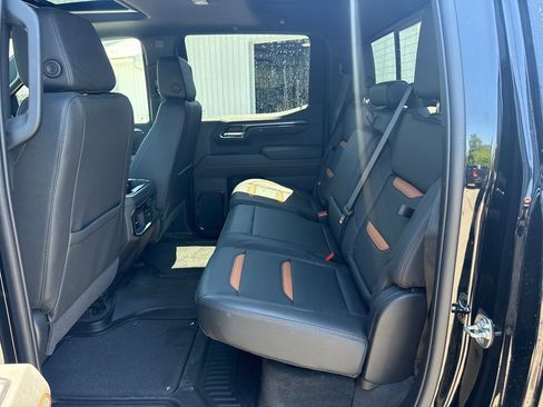 Used 2025 GMC Sierra 1500 AT4 w/ AT4 Premium Package AWD/4WD image 21