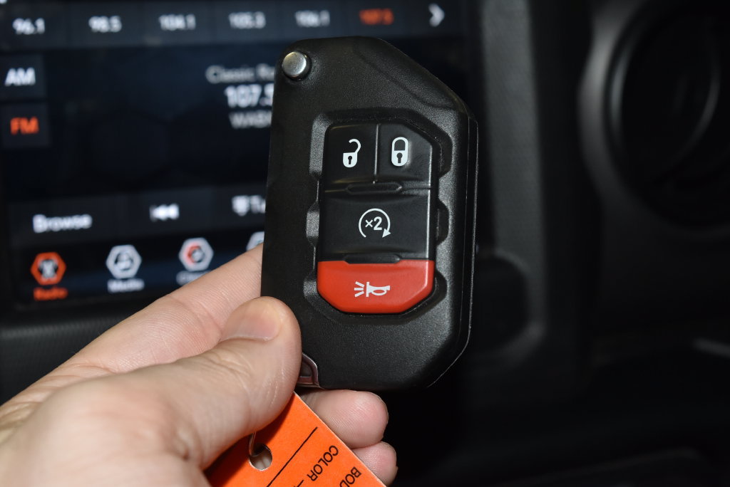 Used 2022 Jeep Gladiator Sport AWD/4WD image 17