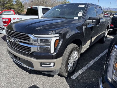 Used 2025 Ford F150 King Ranch w/ FX4 Off-Road Package image 6