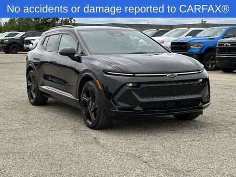Certified 2024 Chevrolet Equinox EV RS FWD image 8