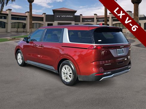 Used 2024 Kia Carnival LX image 6