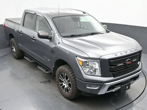 Used 2021 Nissan Titan SV w/ SV Convenience Package AWD/4WD image 18