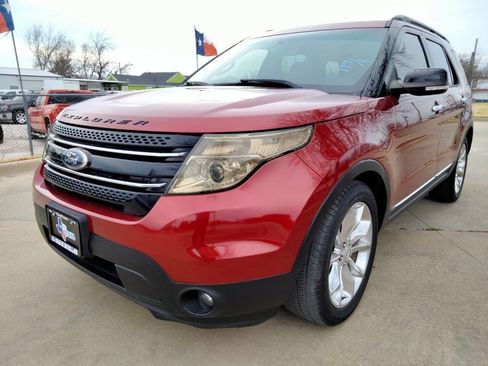 Used 2015 Ford Explorer XLT w/ Equipment Group 202A image 1