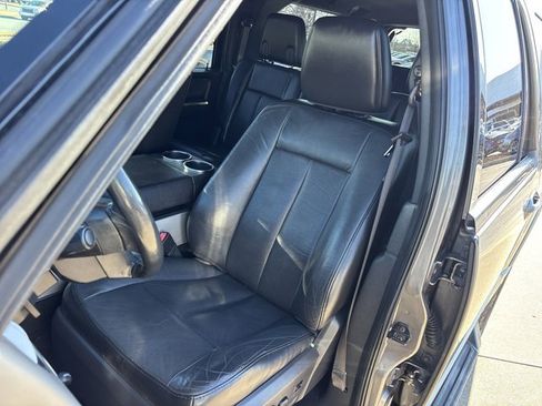 Used 2013 Ford Expedition EL Limited image 24
