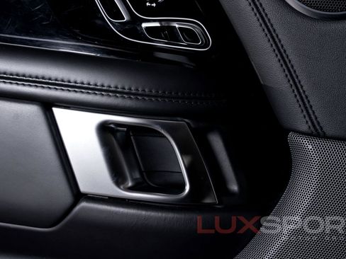 Used 2019 Land Rover Range Rover HSE image 21