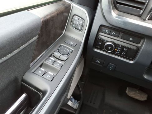 Used 2024 Ford F250 Lariat w/ Lariat Ultimate Package AWD/4WD image 22