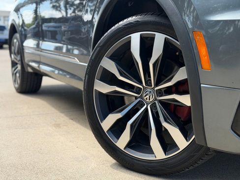 Used 2021 Volkswagen Tiguan SEL Premium R-Line AWD/4WD image 2