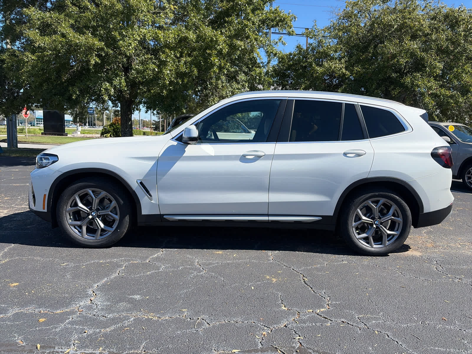 Used 2024 BMW X3 sDrive30i w/ Premium Package w/ZPA RWD image 5