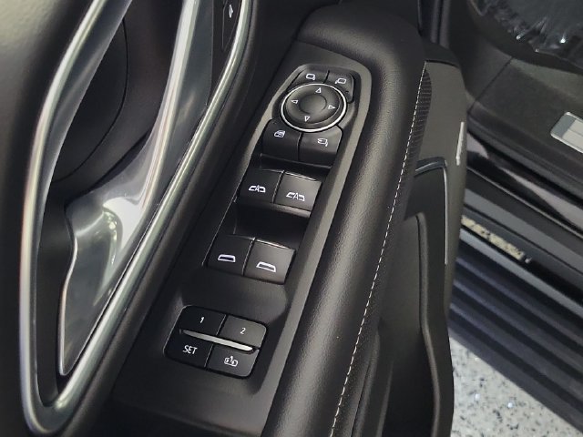 Used 2024 Chevrolet Tahoe Premier AWD/4WD image 23